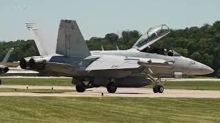 EA-18G“咆哮者”电子战机航展飞行演示