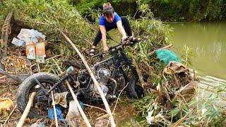Poor Girl Picks Up Scrap | Girl finds large sum of money and an old motorbike in flood water