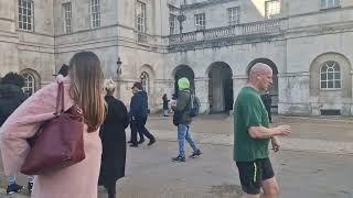 kings guard shouting on the other side of the court yard #kingsguard