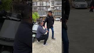 A kind passer-by got a better reward #kindness