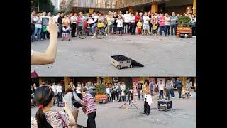 Amazing street singer in Guangzhou