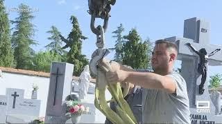 Así es el mantenimiento de un cementerio | Ancha es Castilla-La Mancha