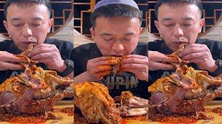 ASMR LAMB HEAD WITH SPICY GARLIC SAUCE EATING