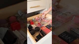 Organize my makeup drawer with me! #makeuporganization #organization