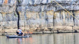 A GIANT FISH Lives Under These ROCK CLIFFS!! (Kayak Fishing)