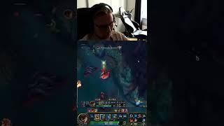 Malphite destroyes the portugese smolder