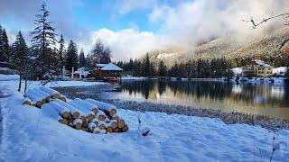 Il Lago di Dobbiaco dopo la prima nevicata   Der Toblacher See nach dem ersten Schneefall 