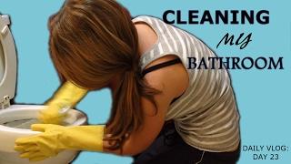 CLEANING MY BATHROOM // DAY  23 | Jalila O.