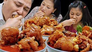 EATING THREE TYPES OF PORK FEET (TROTTER) NAGAS & NEPALESE PORK TROTTER