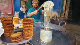 Khakhar Pura Recipe | Lahori Khakhar Pura | Lahori Pura | Lahore Street Food | Pakistani Street Food