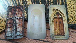 DOORS ARE OPENING UP:WHAT'S BEHIND THEM?| Pick a Card Tarot Reading