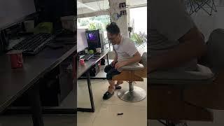 Why do his things always drop？#comedy #funny #shorts