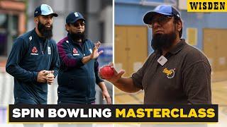 HOW TO BOWL SPIN LIKE A PRO | Spin bowling masterclass with Pakistan legend Saqlain Mushtaq!