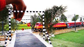 MINIATURE RAILWAY LEVEL CROSSING OF INDIAN RAILWAY || CENTY TOY TRAIN & DIECAST