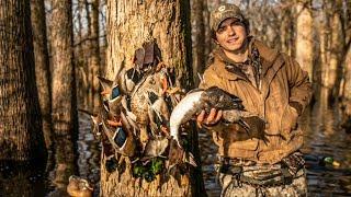 We Shot a PINTAIL in the WOODS! (Arkansas Flooded Timber Duck Hunt)