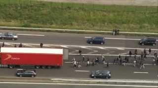 Chaos in Calais: Migrants exploit worker's strike