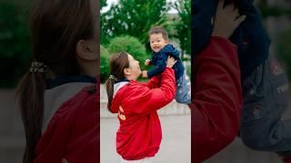 I surprised these strangers with a photoshoot  #streetportraits #familyportraits #sonyalpha #85mm