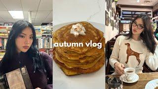 Romanticizing Autumn: pumpkin pancakes, cafes, books, trader joe's, cozy movies, etc! 