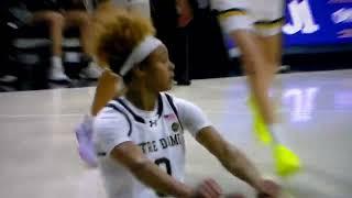 Notre Dame women b-ball's Hannah Hidalgo hits layup, is fouled, hits free throw vs. Loyola Maryland