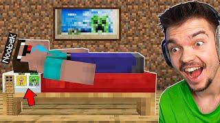 ZBUDOWALIŚMY MINI DOMEK w ŁÓŻKU NOOBKA kiedy SPAŁ w Minecraft!