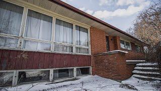 Inside The Time Capsule: Exploring A Perfectly Preserved 1960s Abandoned House