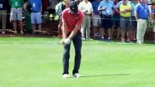 Jordan Spieth chipping