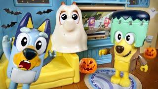 BLUEY HALLOWEEN!  Bingo Spooks Bluey Pretend Play