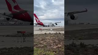 BUTTER LANDING BY QANTAS A380 #aviation #shorts #4k #usa #australia #airbusboeingaviation #australia