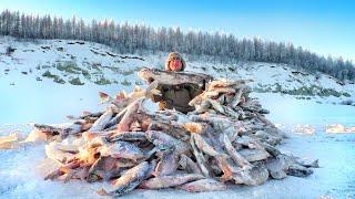 ЭТО ШОК!!! ЗДЕСЬ ТОННЫ РЫБЫ!! Рыбалка, первый лед. Якутия.