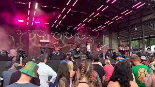 @DoomFlamingo covering “Happy Hour Hero” by @moeperiod live at @SummerCampFest May 26, 2024