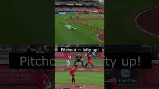 Elly De La Cruz Steals Third – Lightning Speed! 