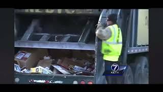 New Deffenbaugh Mack RD/Leach Rear Loader Garbage Truck Picking Up Recycle