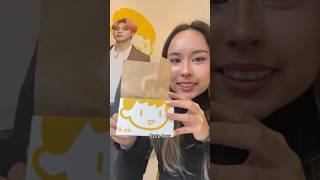 Lets eat Korean Toast in a kpop café