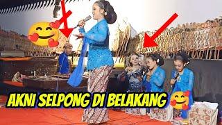 Momen Selpong Akni  Di belakang ‼️