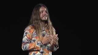 Consigli per imparare a viaggiare e superare i propri limiti | Nicolo Balini | TEDxTreviso