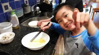 Oyster omelette (煎蚝蛋饼) - Kent and Horace Funny Kitchen