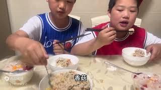 天气太热，不想做饭，就这样做做。萌宝爱吃还简单。有手就行