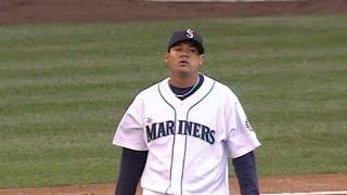 Felix Hernandez throws an immaculate inning in 2008