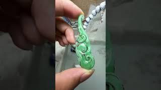 愿你看尽风雨，依然相信‘如意’二字 #翡翠 #陈梅松 #玉雕 #玉石魅力 #非遗有好物