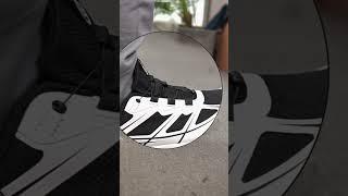 Good news for fat people, free hands, sports shoes that can tie shoelaces without bending over