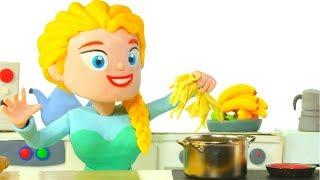 PRINCESS COOKS PASTA  Superhero Babies Play Doh Cartoons For Kids