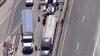 Truck under flatbed semi: Freeway closure on I-43 NB near Brown Deer Rd.