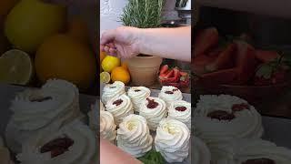 Ten deser pokochała cała Polska #beza #pavlova #meringue #cake #food #shorts #cooking