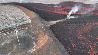 Incoming lava puts pressure on Blue Lagoon walls! Will they hold? Blue Lagoon to reopen on Nov. 29!