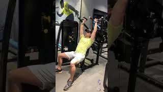 Machine shoulders press (by tamimi)