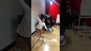 JUMP FLOAT SERVE IN THE BAG. 12 year old from Florida.  #volleyballlessons #volleyball #libero