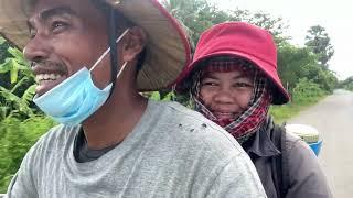 I sprayed the rice plant at the rice field with my wife