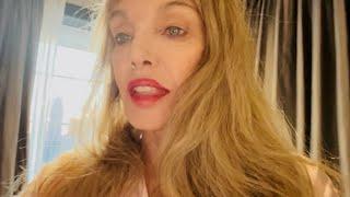 Arielle Dombasle - New York City, 5 o'clock in the morning...