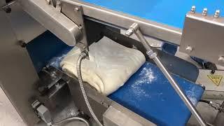 Dough press machine part of the samosa production line#自动连续纵横叠皮压皮机 #DoughPressingMachine#自動壓皮機  #壓皮機