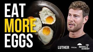 Tom Hopper Explains his Diet to Build Muscle for Umbrella Academy (and what he never eats)